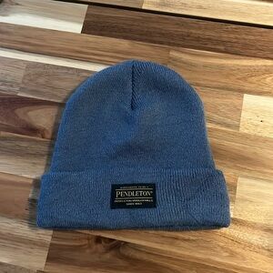 Pendleton beanie/toque in blue